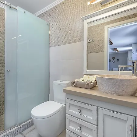 Admiral's House Villa Chalki Town