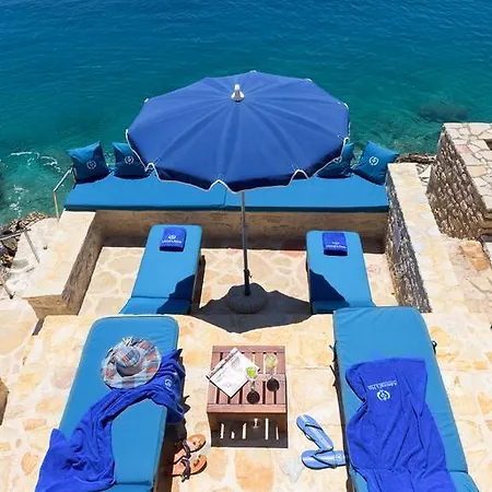 Villa Admiral's House *