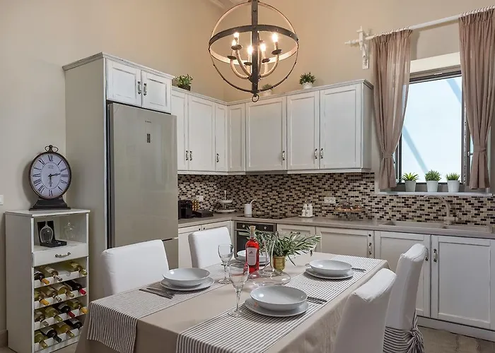 别墅 Admiral's House Chalki Town