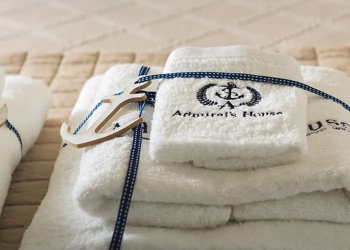 别墅 Admiral's House Chalki Town